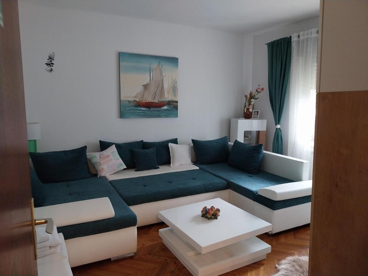 Marina Gloria Apartment Zadvorsko Bagian luar foto